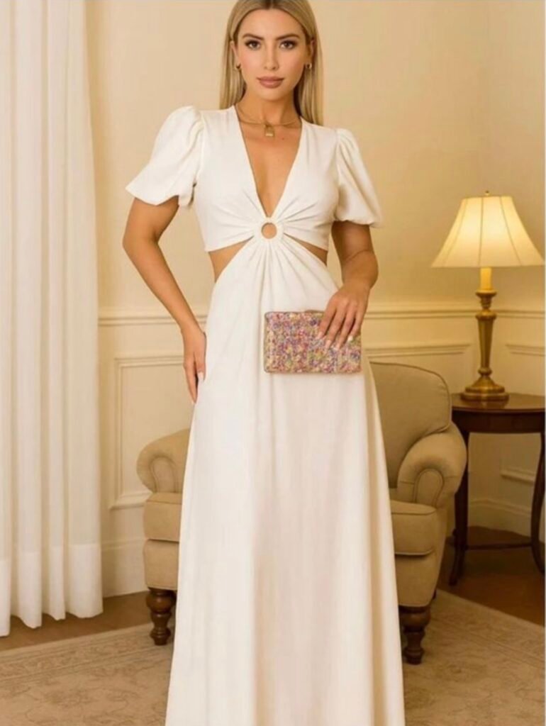 Vestido Branco Com Recortes